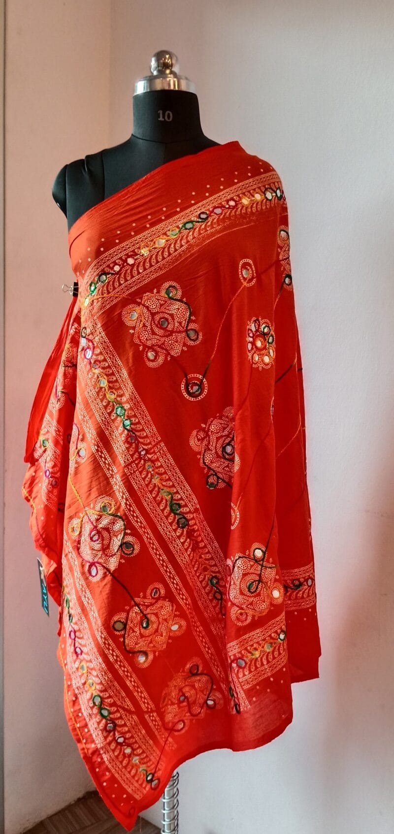 MULTICOLOURS BANDHANI SHAWLS - Image 7
