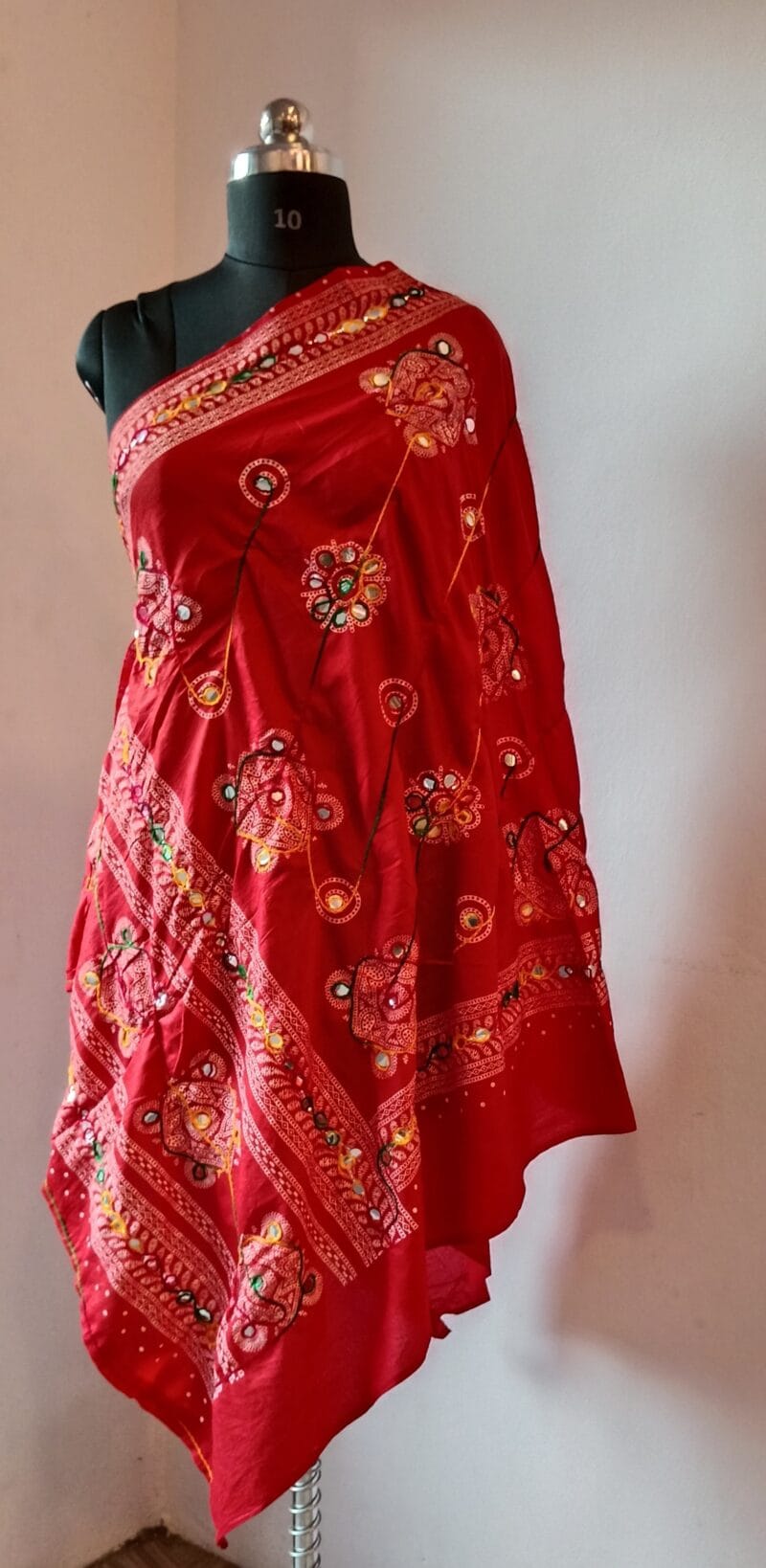 MULTICOLOURS BANDHANI SHAWLS - Image 6